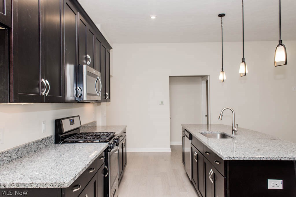 North Ridge Pointe - Residential