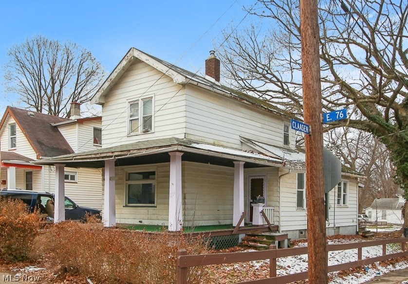 Nice big 4 bedroom home with good bones and a nice fenced yard. Just needs a little TLC to make it perfect.
Buying rentals? Section 8 pays $1,398.00 per month for 4 bedrooms.
Looking for a home for yourself? Scoop this one up for a great price, below market value!
Selling as-is, not making any repairs. Easy to show.