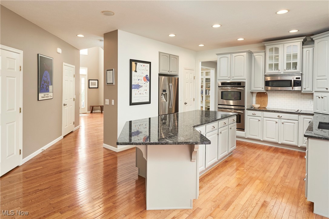 Copley, Ohio 44321, United States, 5 Bedrooms Bedrooms, ,4 BathroomsBathrooms,Residential,Contingent,102878