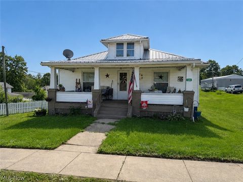 Homes For Sale - 336 High Street<br/> Hopedale, OH 43976