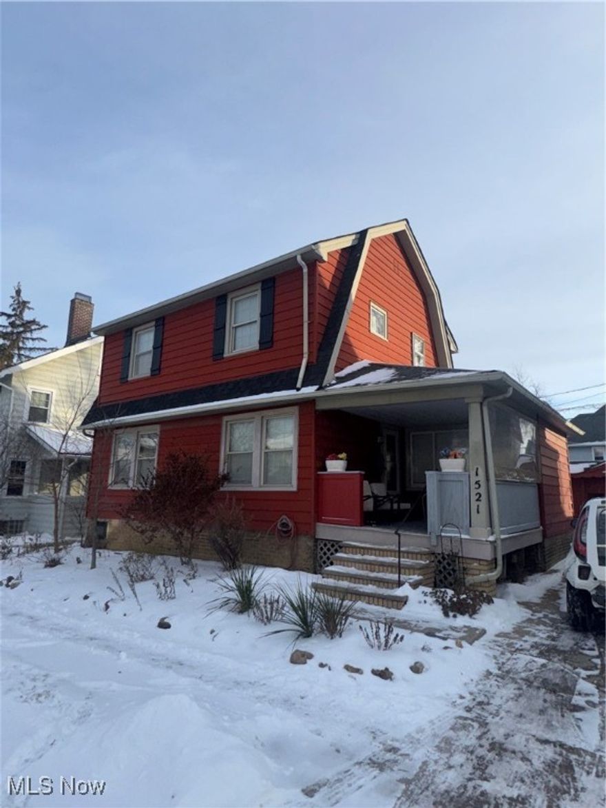 Well-kept 3-bedroom, 1-bath colonial offering classic charm and solid condition with just a little TLC needed. Features include a functional layout and a single-car garage. Great opportunity for buyers looking to add value and make it their own.