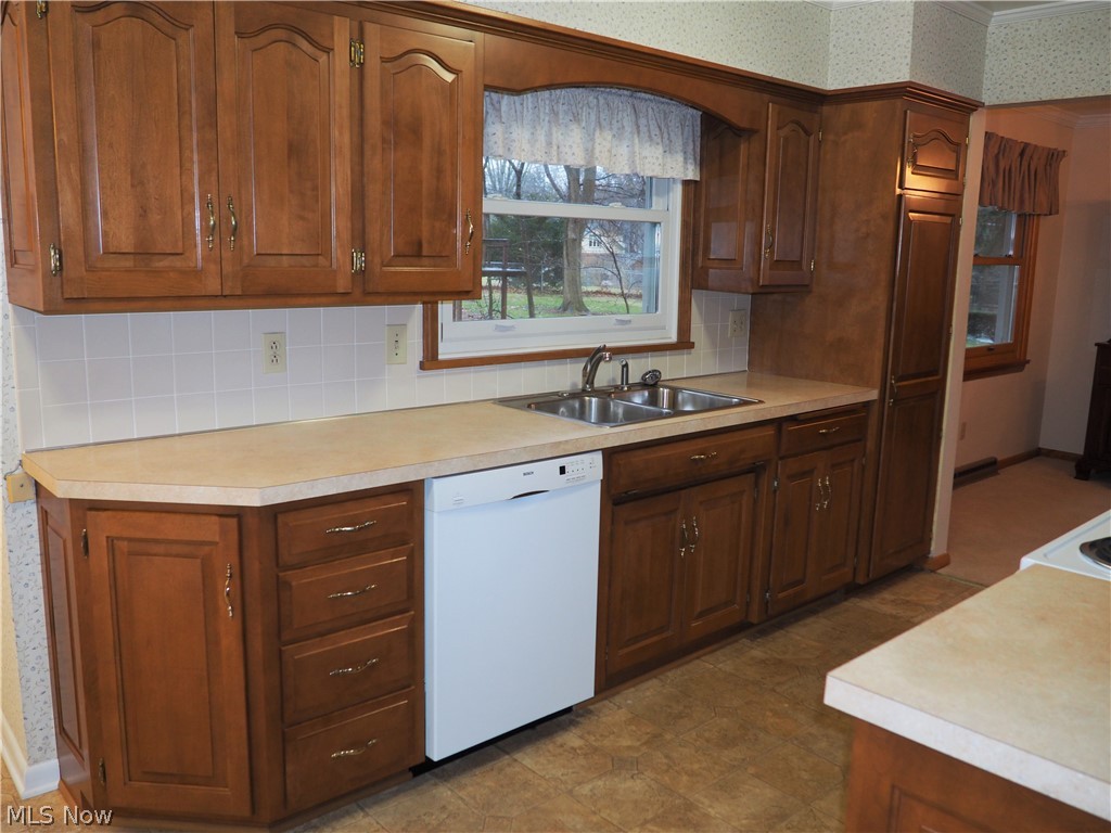 Silver Lawn & Silver Lake Estates - Residential