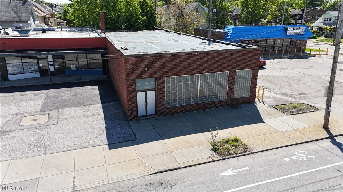Beach Grvs Sub - Commercial Sale