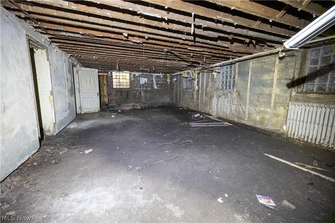 Beach Grvs Sub - Commercial Sale