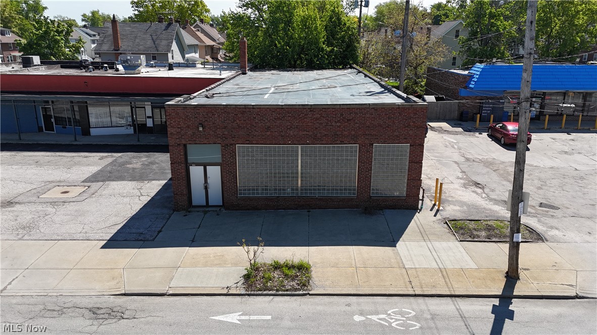 Beach Grvs Sub - Commercial Sale
