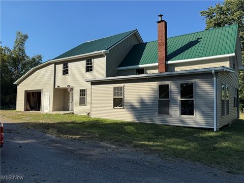 Tiny photo for 1939 Waterford Road, East Palestine, OH 44413 (MLS # 5156067)