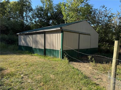 Tiny photo for 1939 Waterford Road, East Palestine, OH 44413 (MLS # 5156067)