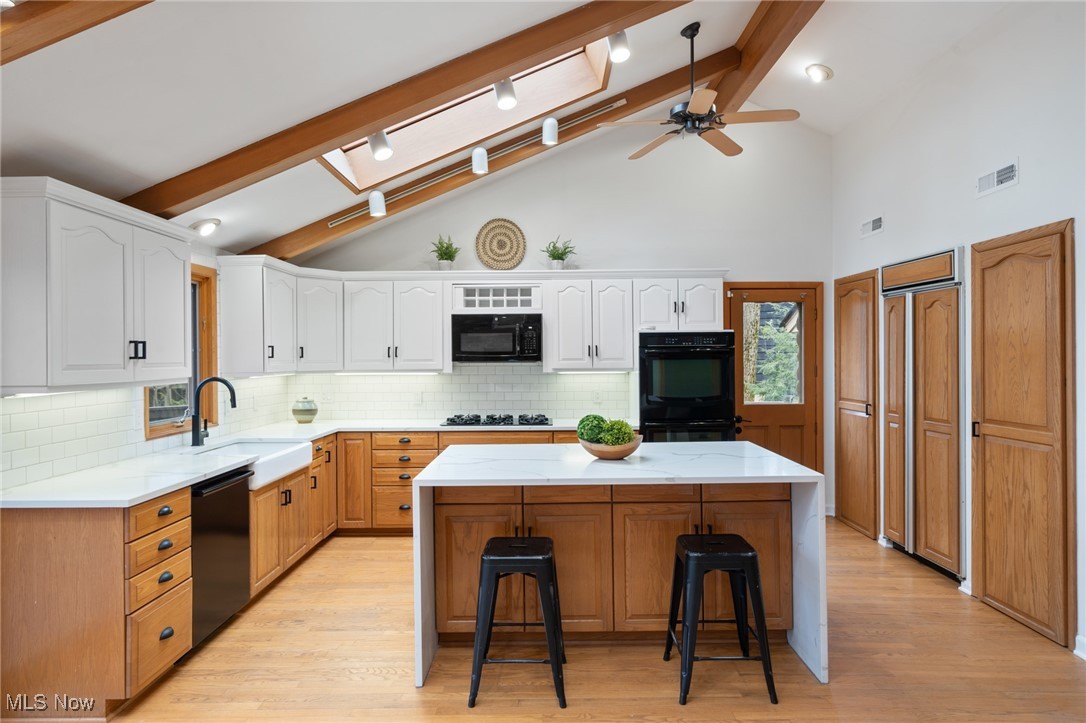 10569 Hickory Place, Strongsville, Ohio image 12