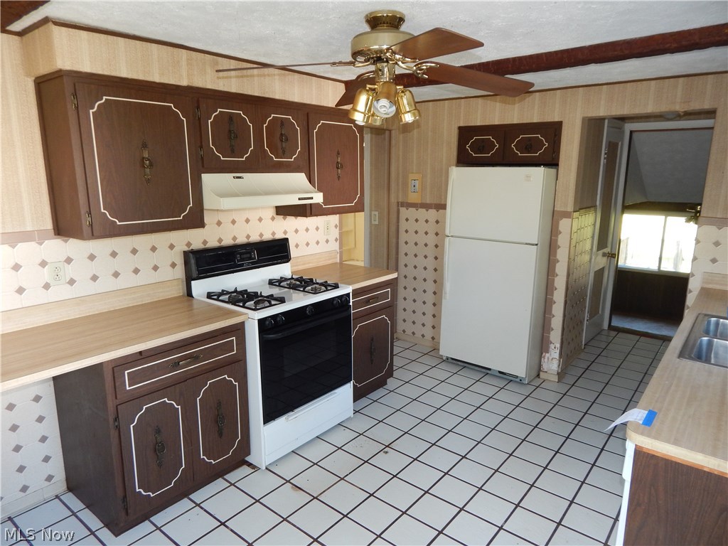 Elworthy-Helwick Cos City Acr - Residential