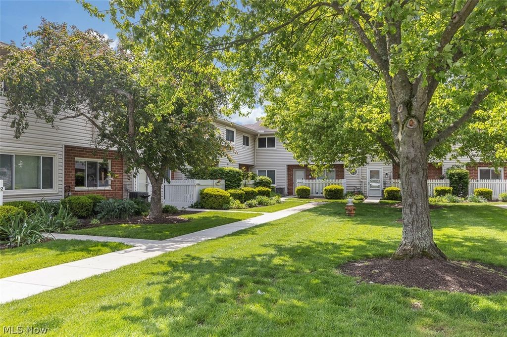 Photo of 4310 Hyde Park PARK #4, North Olmsted, OH 44070 (MLS # 5210307)