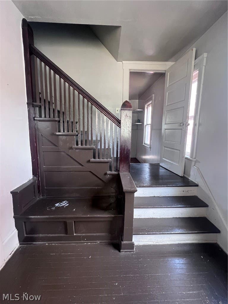 Photo of 611 West Avenue, Elyria, OH 44035 (MLS # 5223299)