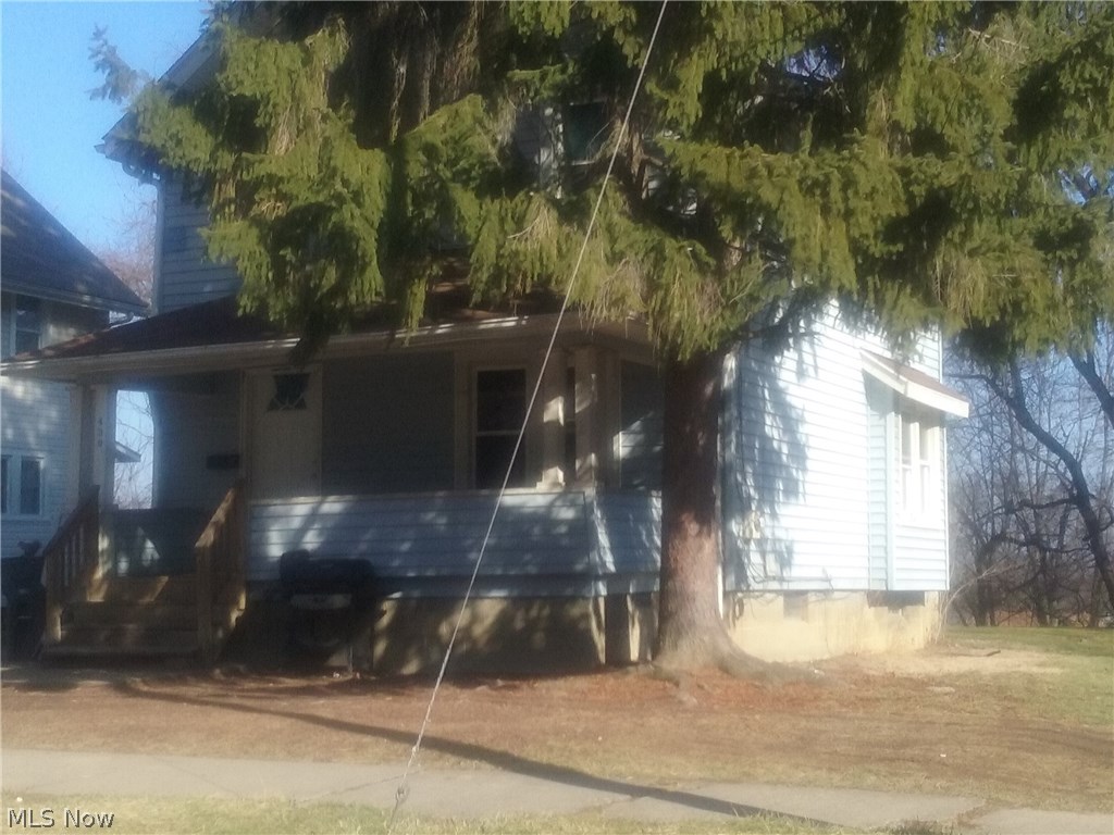 Colonial Homes - Residential