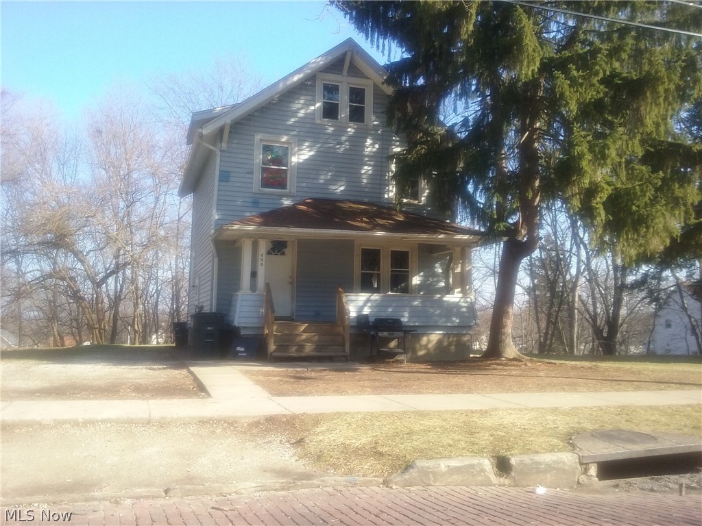 Colonial Homes - Residential