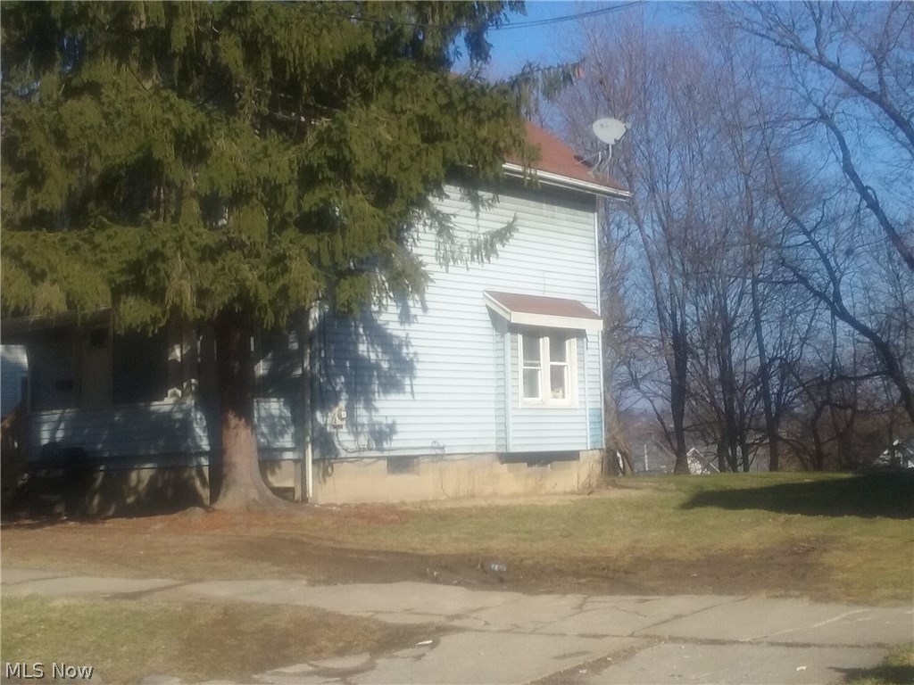 Colonial Homes - Residential