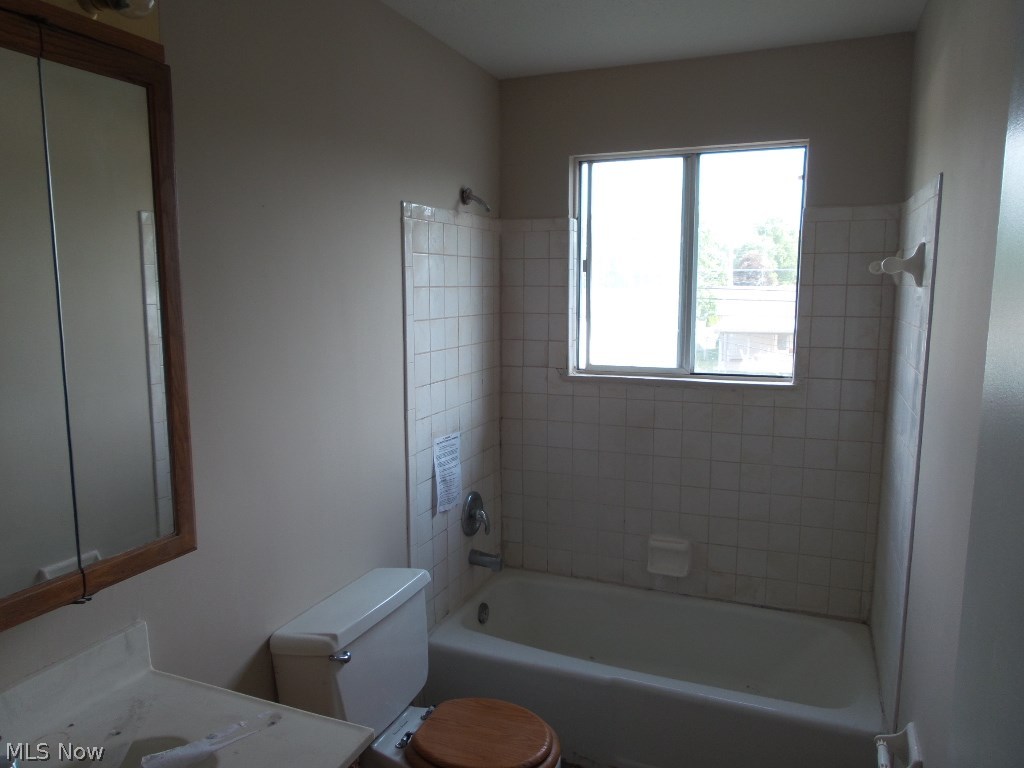 Wedgewood Condo - Residential