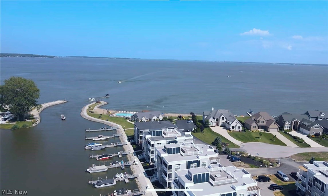 Marblehead Estates & Yacht Club - Residential