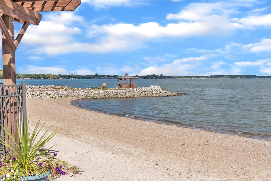 Marblehead Estates & Yacht Club - Residential