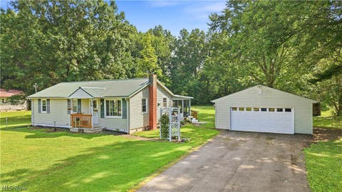 Photo of 11596 Homestead Avenue NE, Alliance, OH 44601 (MLS # 5238580)