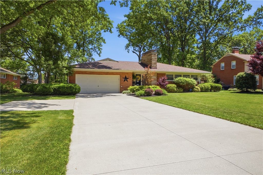 Photo of 277 Marwood Drive SE, Warren, OH 44484 (MLS # 5214633)