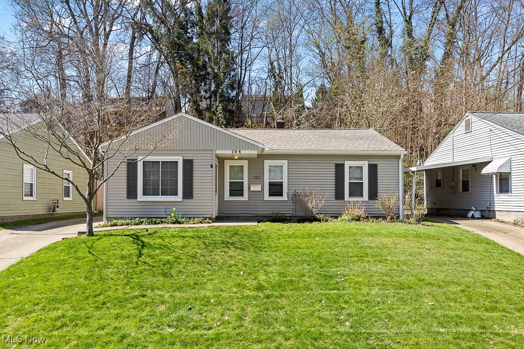 104 Robinwood Boulevard, Akron, Ohio image 2