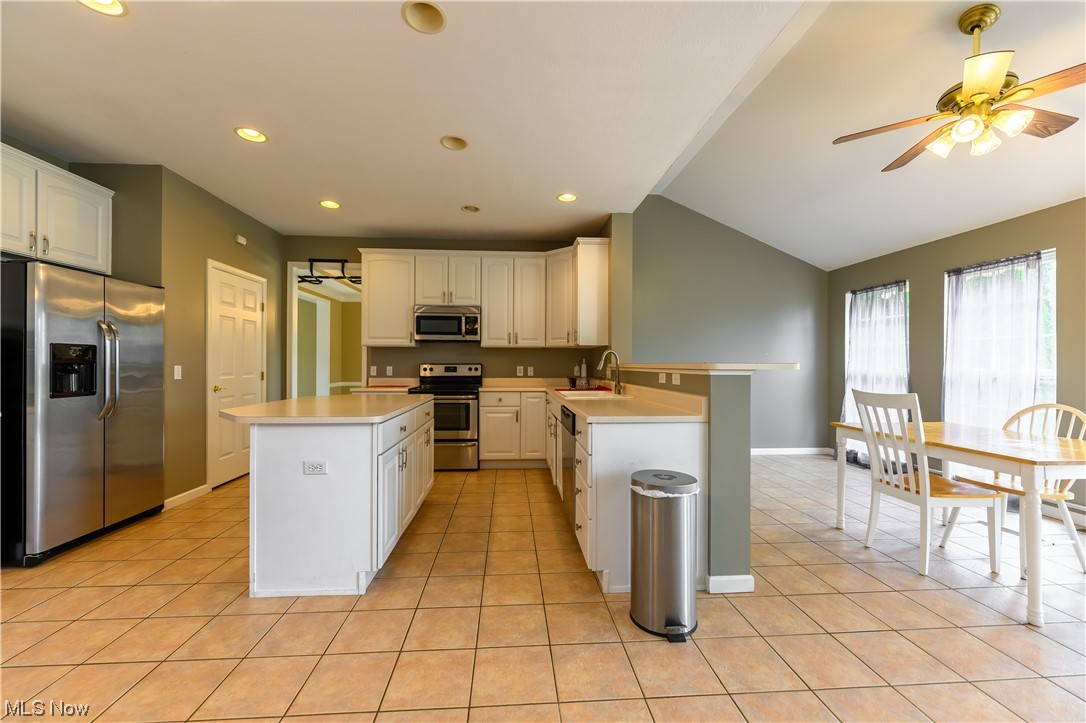 Vineyard Estates 02 - Residential Lease