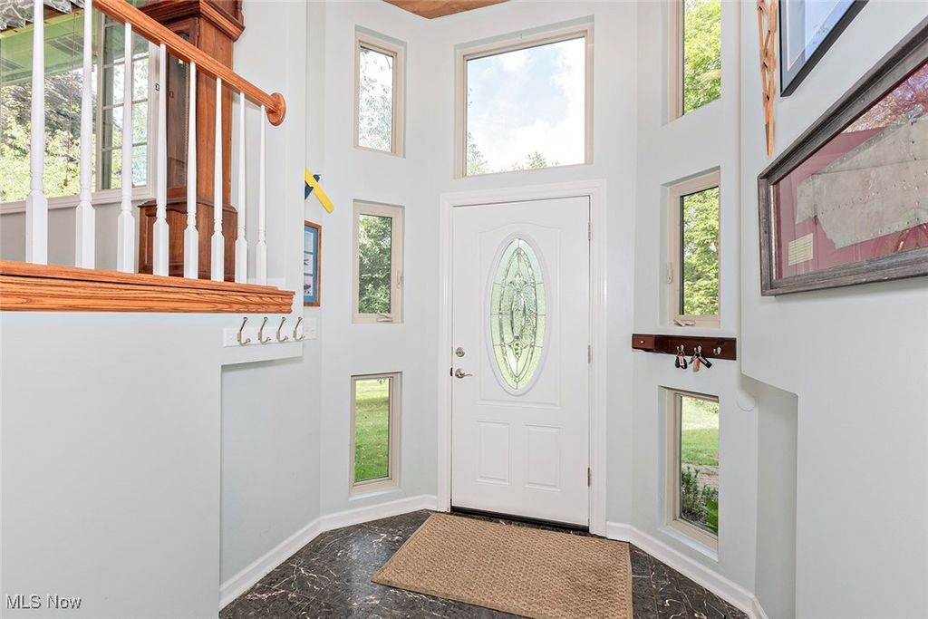 Photo of 10955 Auburn Road, Chardon, OH 44024 (MLS # 5178924)