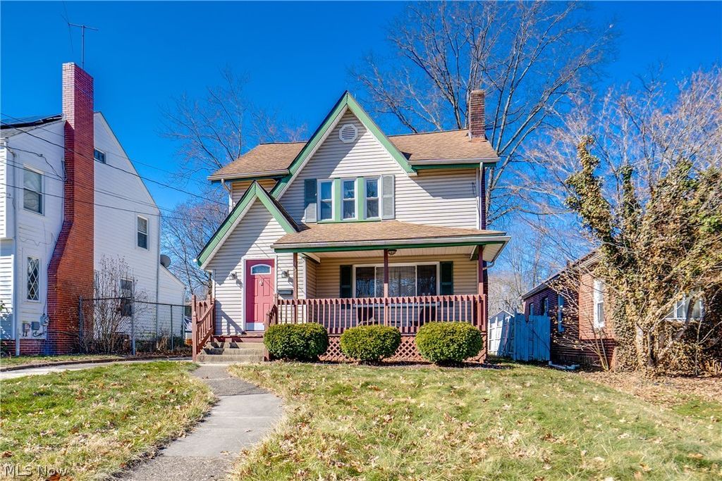 Photo of 934 Packard Drive, Akron, OH 44320 (MLS # 5212529)