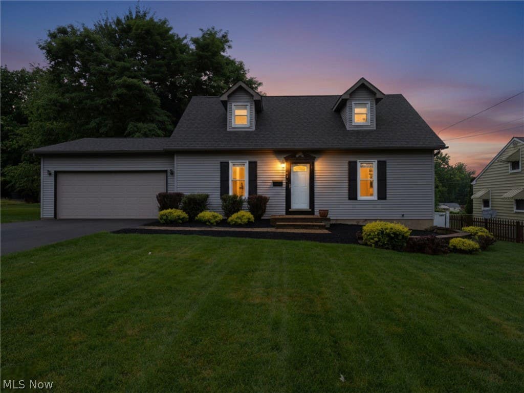 Photo of 3904 Dunbar Street, Youngstown, OH 44515 (MLS # 5221893)