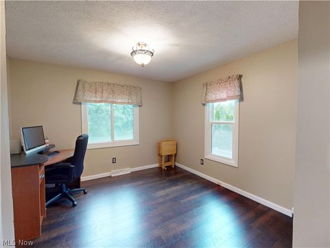 Tiny photo for 3904 Dunbar Street, Youngstown, OH 44515 (MLS # 5221893)