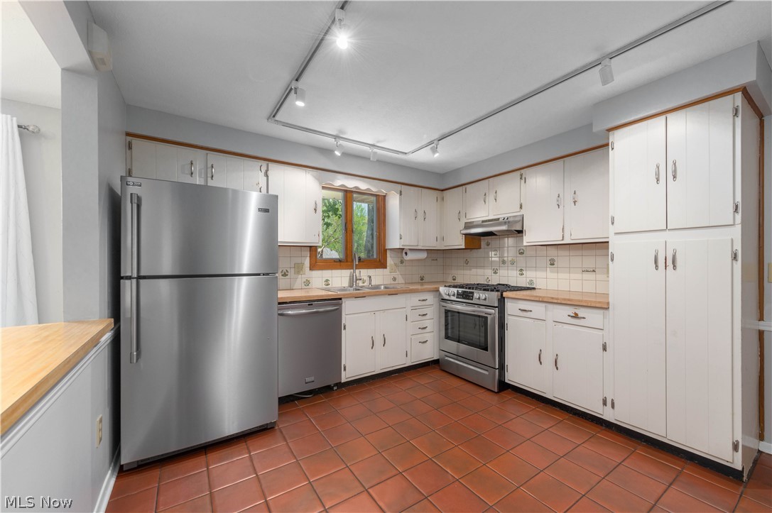 Wil-lou Acres - Residential