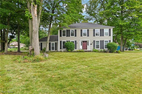 Homes For Sale - 16980 S Meadows Circle<br/> Strongsville, OH 44136