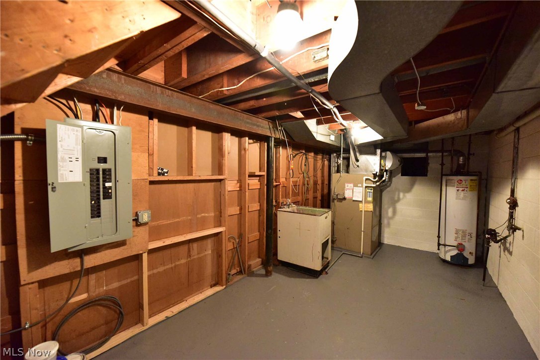 Melvin F Freelands Westhill E - Residential