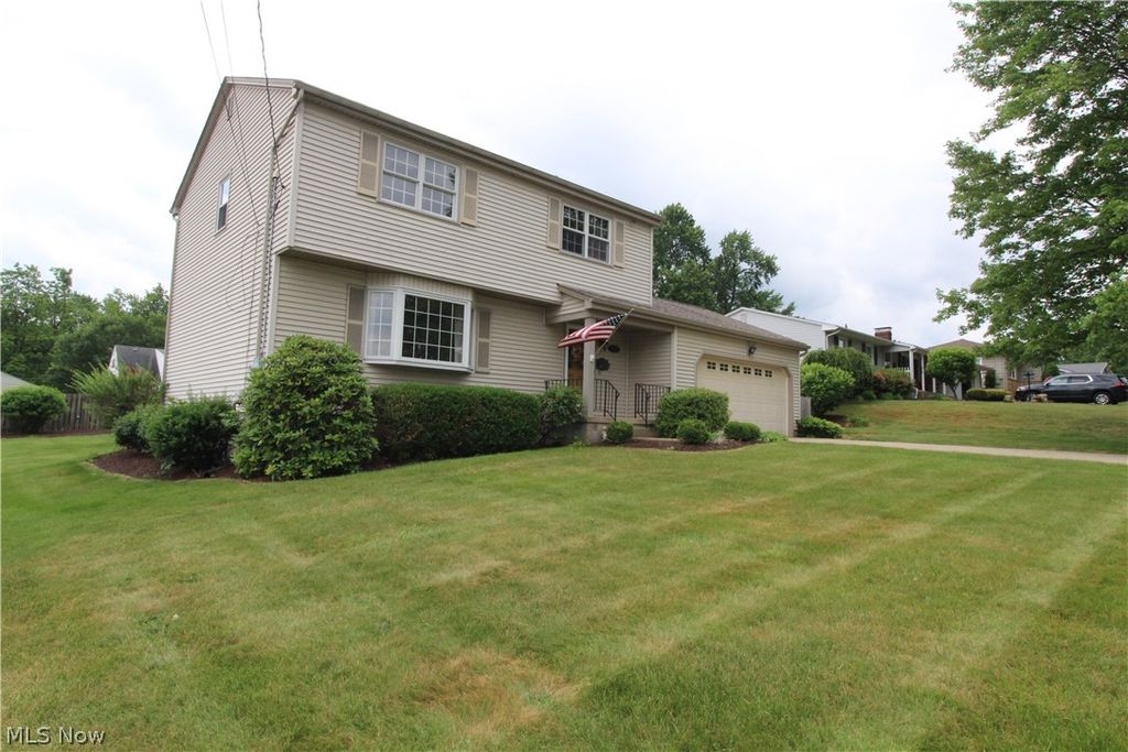 Photo of 2329 Venloe Drive, Poland, OH 44514 (MLS # 5217493)