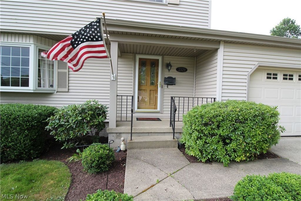 Photo of 2329 Venloe Drive, Poland, OH 44514 (MLS # 5217493)