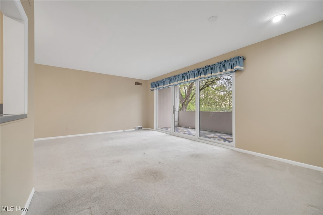 2089 Wooster Road #C37, Rocky River, Ohio image 12
