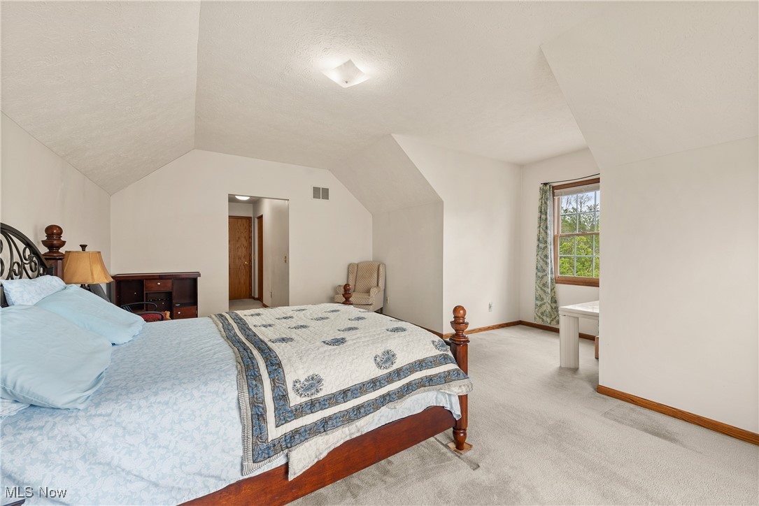 1713 Chestnut Trail Drive, Twinsburg, Ohio image 24