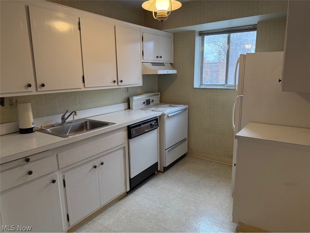 Coral Rock Condo - Residential