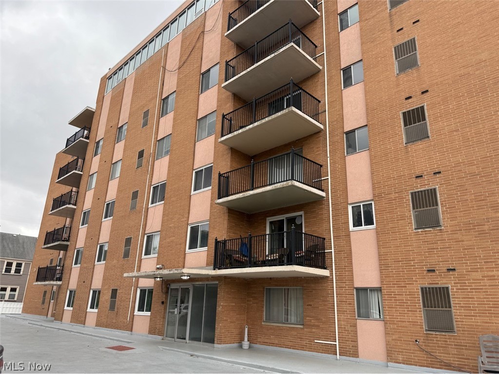 Coral Rock Condo - Residential