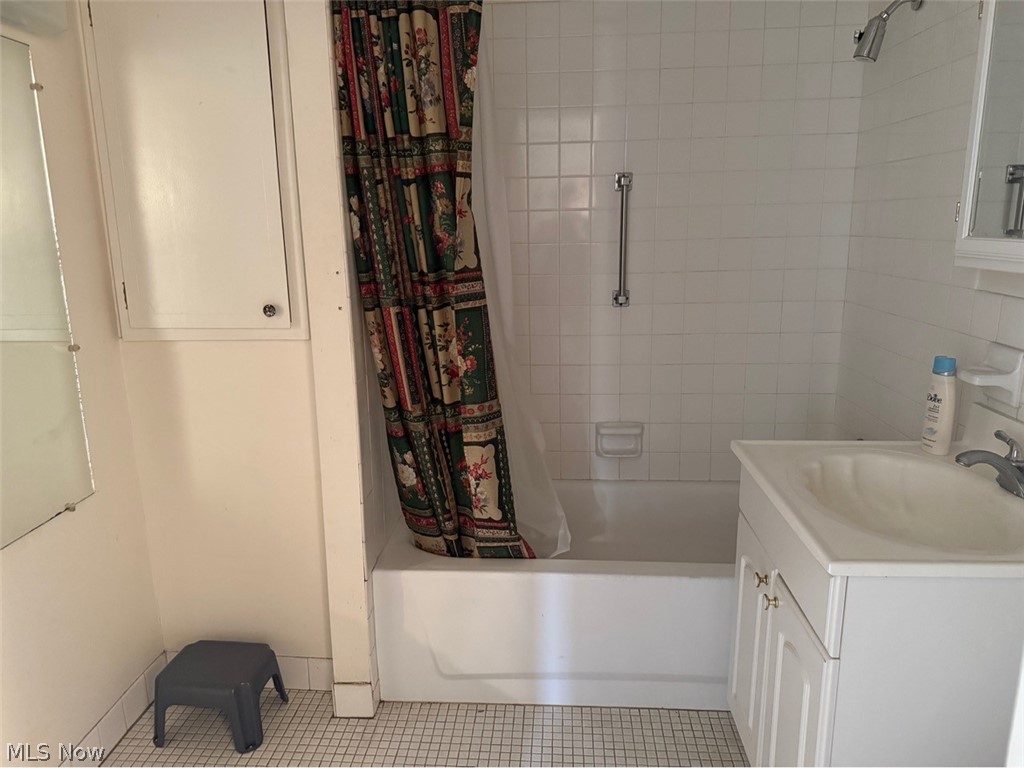 Coral Rock Condo - Residential