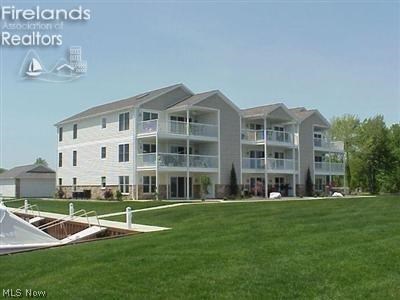 Harbors End Condo - Residential