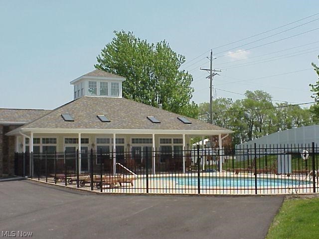 Harbors End Condo - Residential