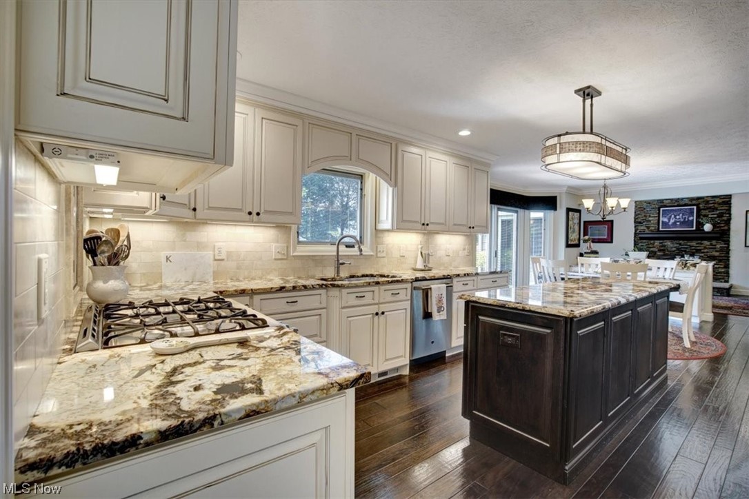 Highland Woods East - Residential