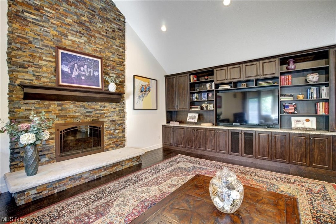 Highland Woods East - Residential