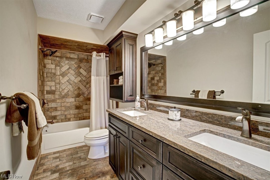 Highland Woods East - Residential