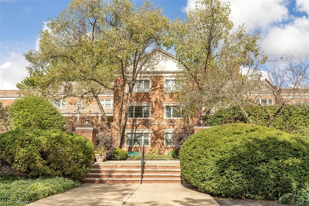 Photo of 15825 Van Aken Boulevard #105W, Shaker Heights, OH 44120 (MLS # 5208418)