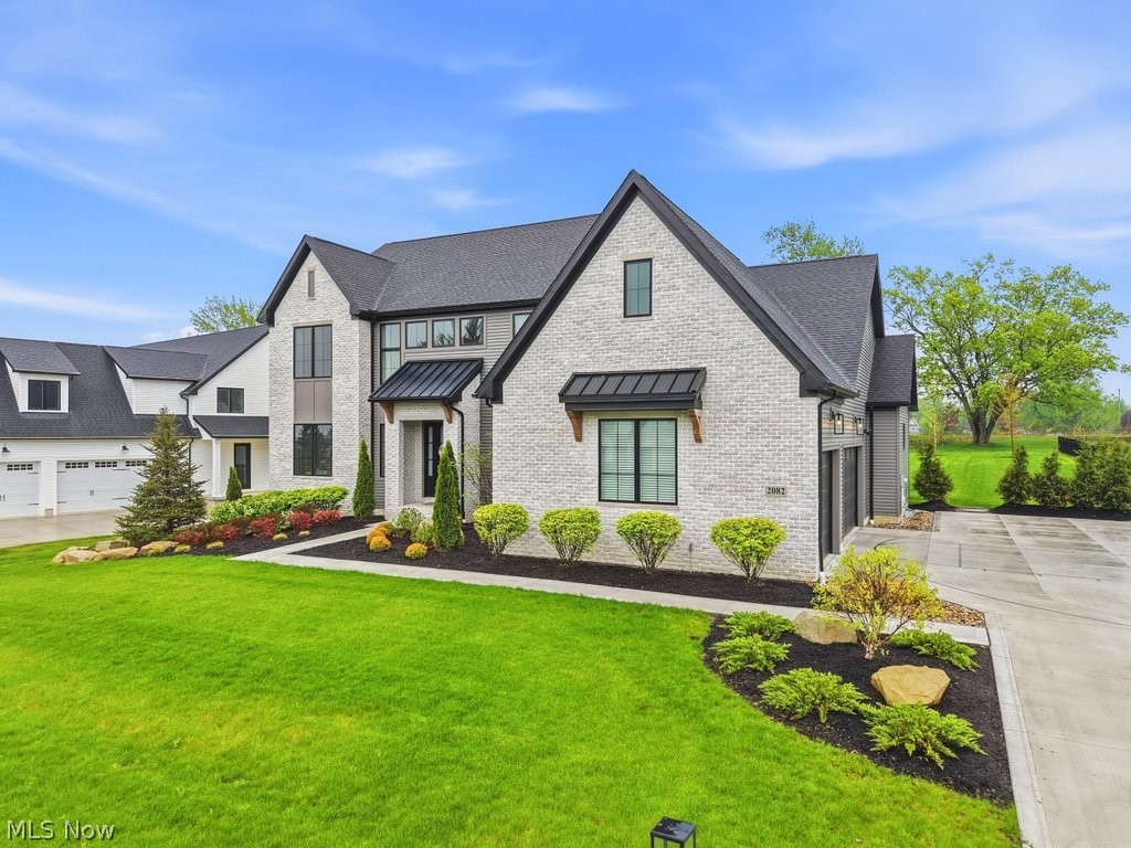 2082 Lanterman Circle