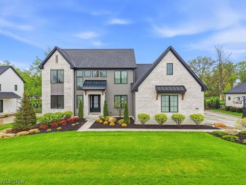 Homes For Sale - 2082 Lanterman Circle<br/> Hinckley, OH 44233