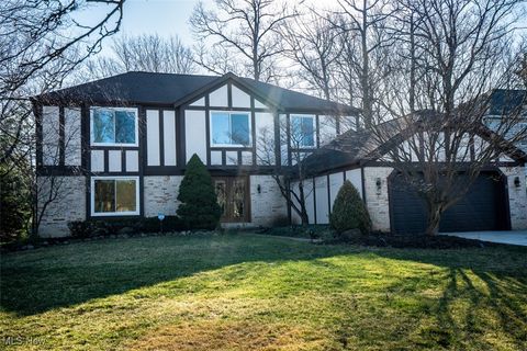 18401 Heritage Trail, Strongsville, OH 44136 - #: 5106743