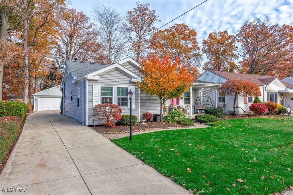 Photo of 26600 Knickerbocker Road, Bay Village, OH 44140 (MLS # 5175995)