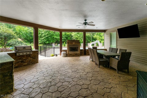 Tiny photo for 1555 Fox Den Court, Canfield, OH 44406 (MLS # 5240118)